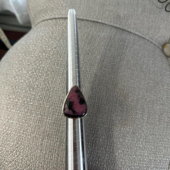 🪶 Whimsical Rhodonite genuine gemstone 8.5 ring 🩷 Chakra
